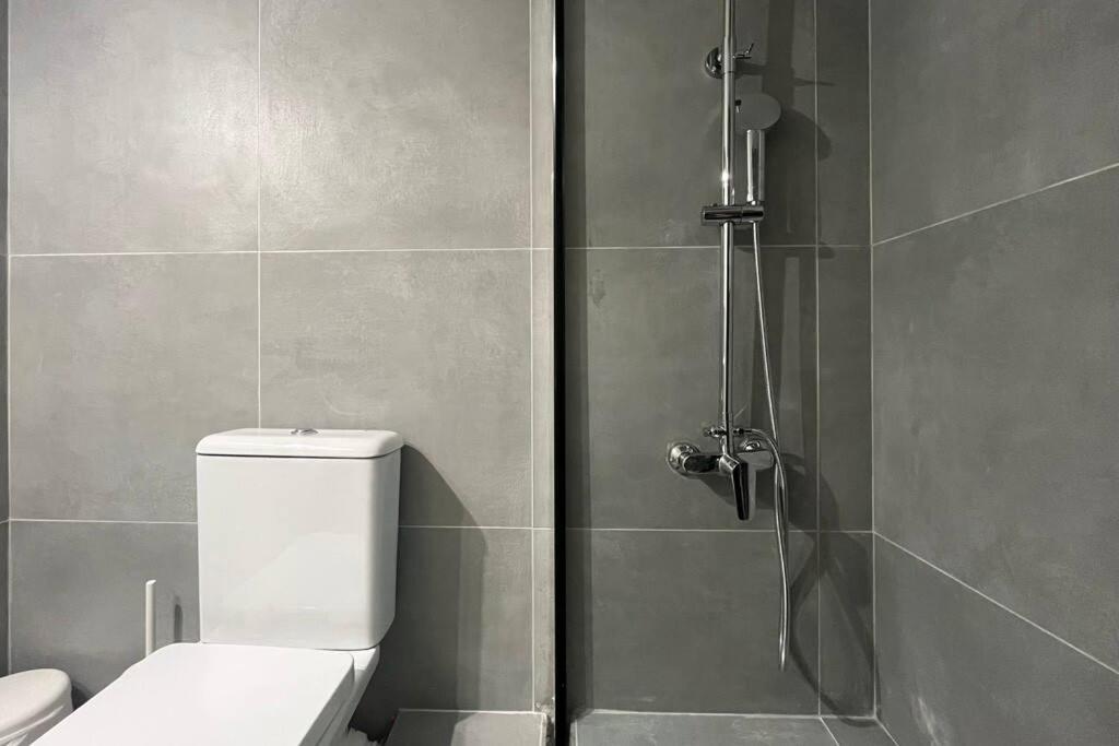 Pame Rentals - Ideal For 2 In Pagrati Athens Exterior photo